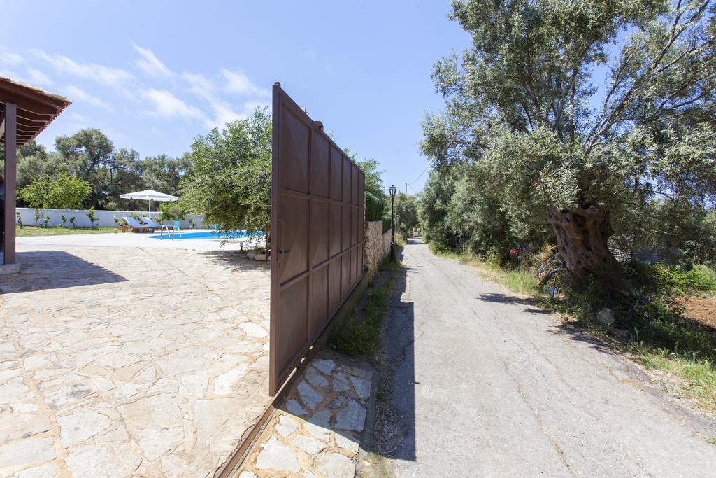 Stavlos Tsoukaladhes Bagian luar foto